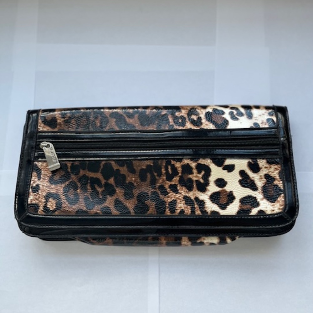 (2* for $30) Animal print clutch by Laura